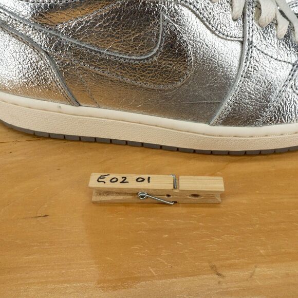 Womens 11.5 / Mens 10 - Nike Air Jordan 1 Retro High OG Shoes Chrome Sneakers - Picture 10 of 10